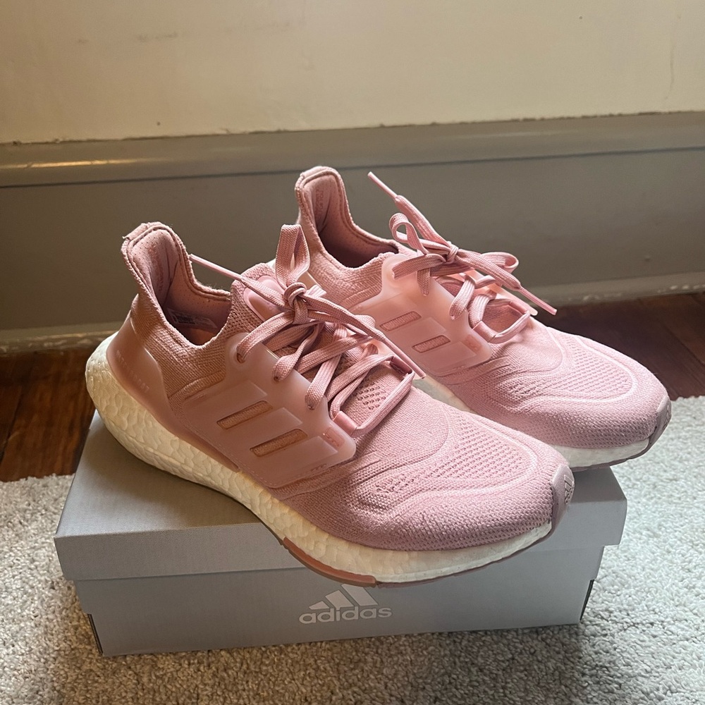 Adidas Ultraboost 22